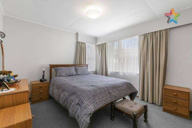 Photo of property in 15 Momona Street, Wainuiomata, Lower Hutt, 5014