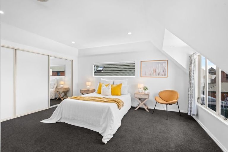 Photo of property in 2/97 Clyde Road, Ilam, Christchurch, 8041