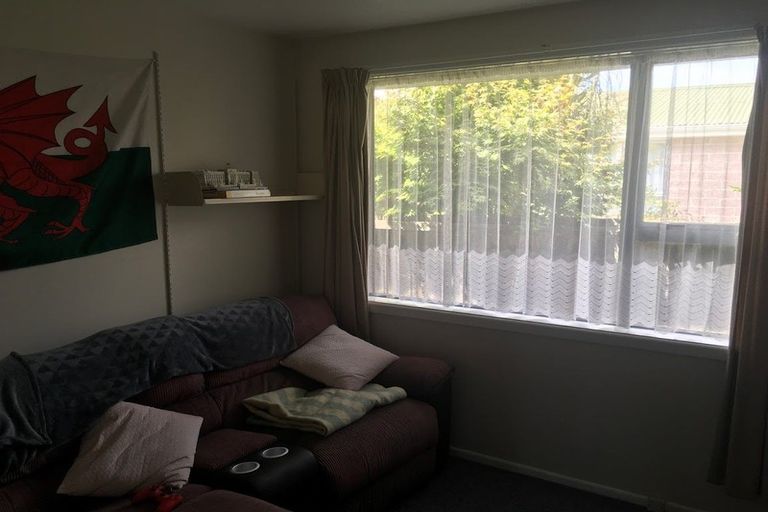 Photo of property in 2 Dunbarton Street, Redwood, Christchurch, 8051