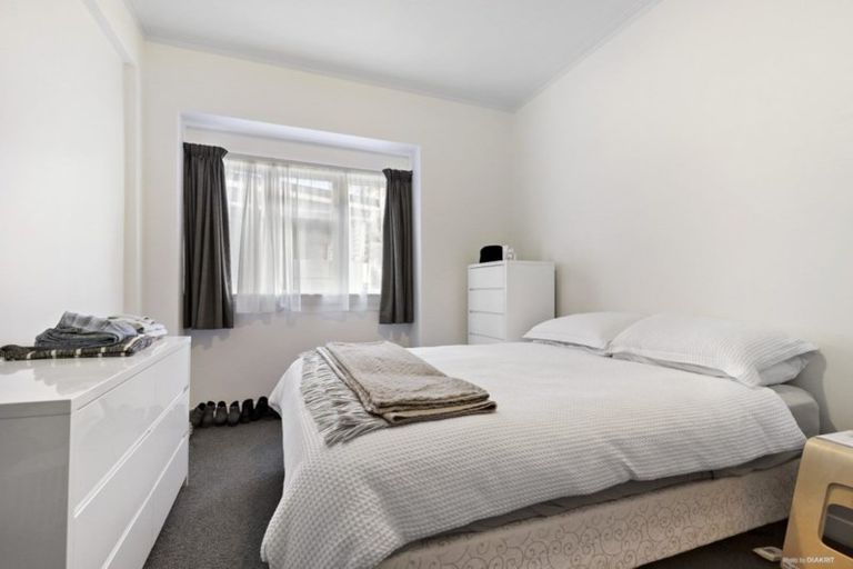 Photo of property in 1/57 Hawker Street, Mount Victoria, Wellington, 6011