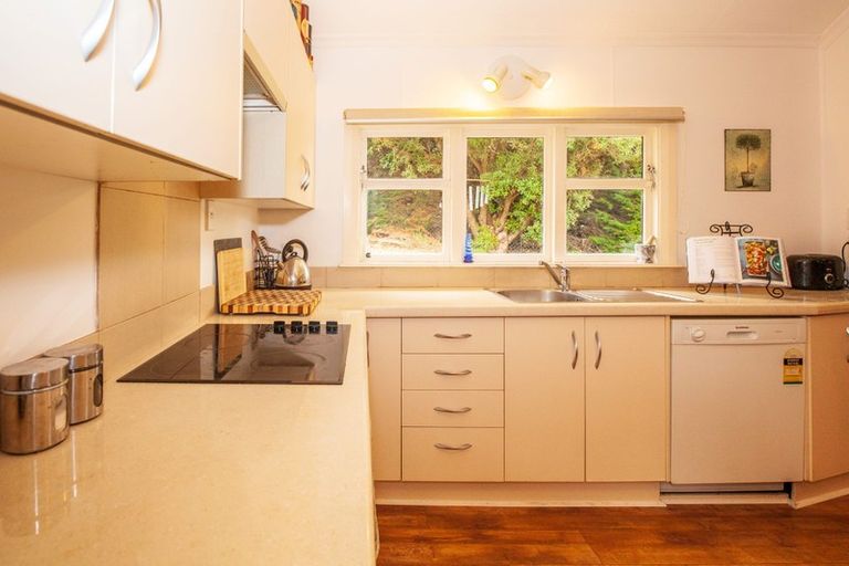 Photo of property in 31 Waikana Street, Broad Bay, Dunedin, 9014