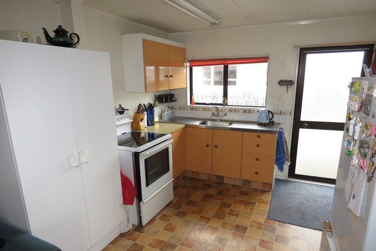 Photo of property in 75a Romilly Street, Westport, 7825