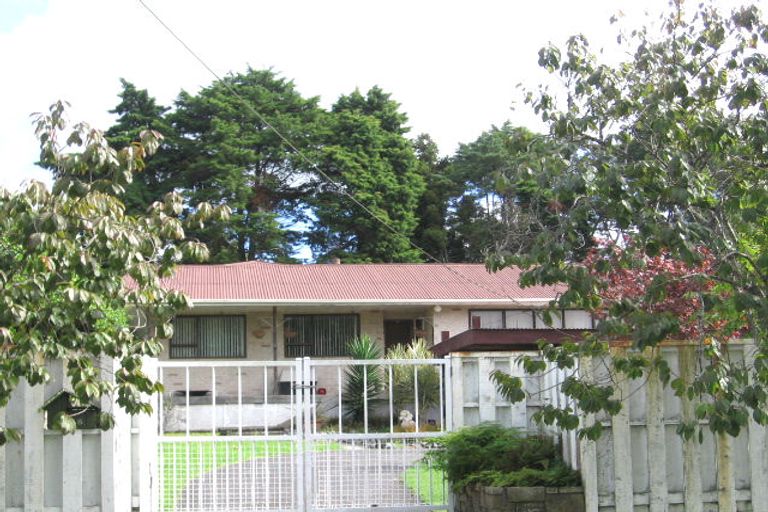 Photo of property in 8 Epping Road, Henderson, Auckland, 0610