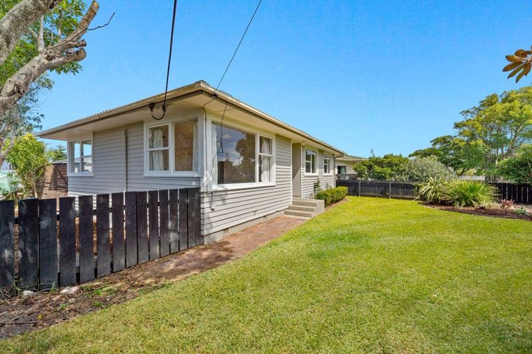 Photo of property in 1/117 Parkhurst Road, Parakai, 0830