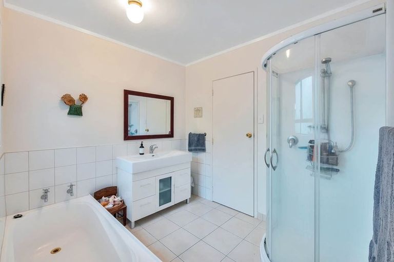 Photo of property in 36b Verbena Road, Birkdale, Auckland, 0626