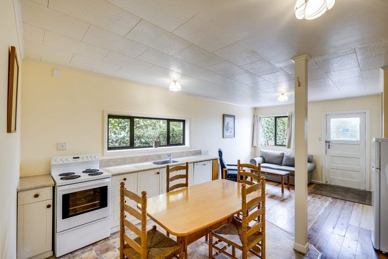 Photo of property in 13 Roslyn Road, Bluff Hill, Napier, 4110