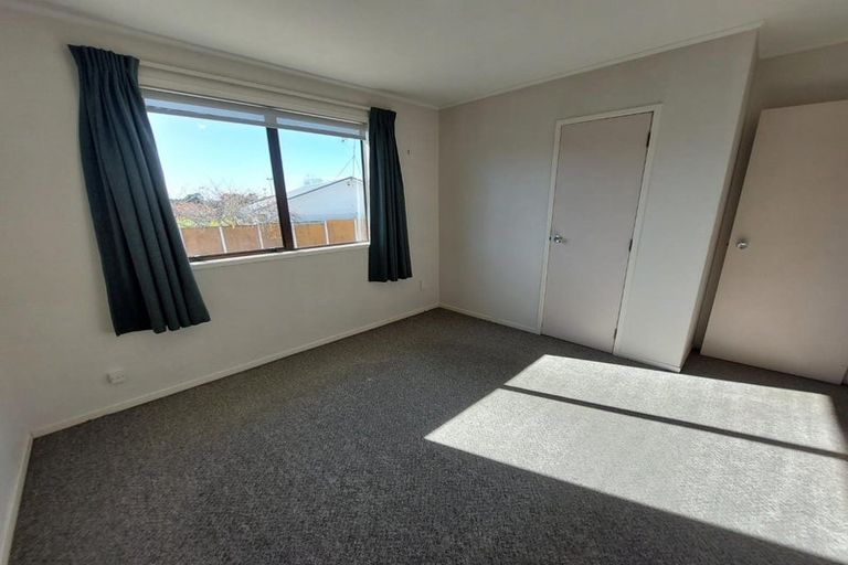 Photo of property in 30 Granville Drive, Massey, Auckland, 0614