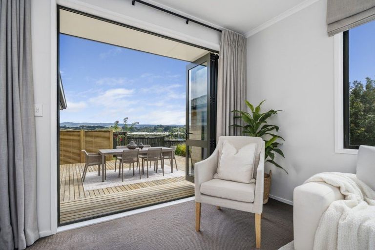 Photo of property in 2 Carex Close, Pyes Pa, Tauranga, 3112