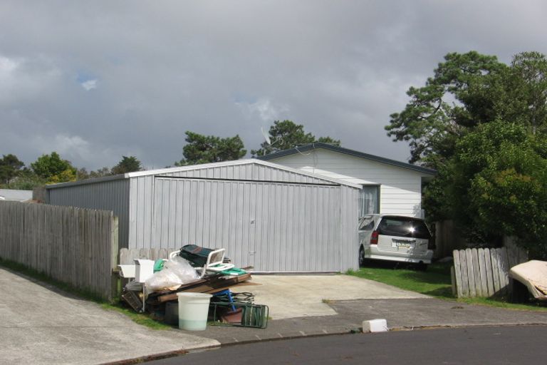 Photo of property in 12b Maybelle Place, Kelston, Auckland, 0602