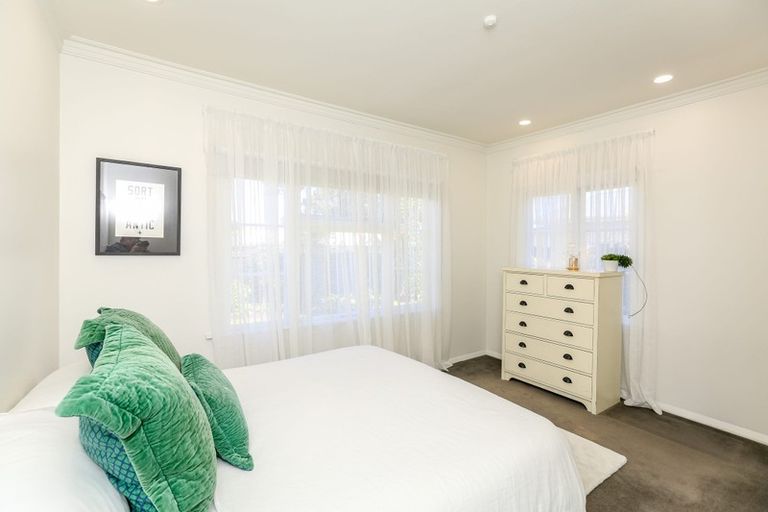 Photo of property in 81 Paynters Avenue, Strandon, New Plymouth, 4312