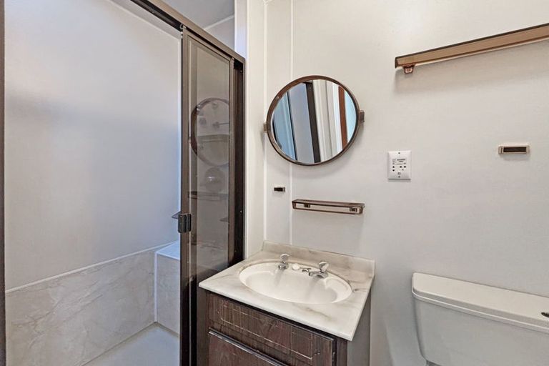 Photo of property in 35 Hackthorne Road, Cashmere, Christchurch, 8022
