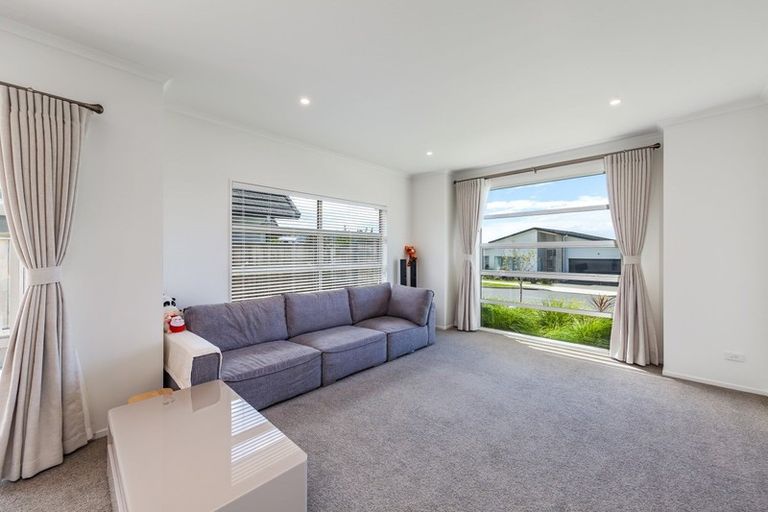 Photo of property in 81 Colonial Drive, Silverdale, 0932