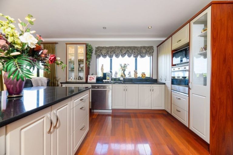 Photo of property in 260 State Highway 16, Kumeu, 0892