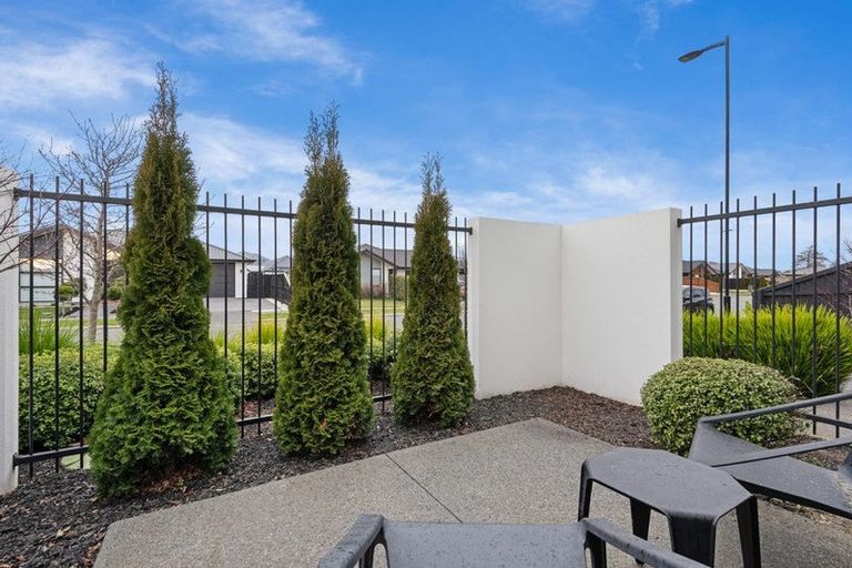 Photo of property in 6 Helen Place, Halswell, Christchurch, 8025