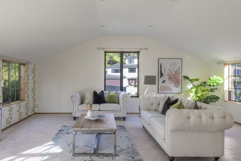 Photo of property in 42 Penguin Drive, Murrays Bay, Auckland, 0630