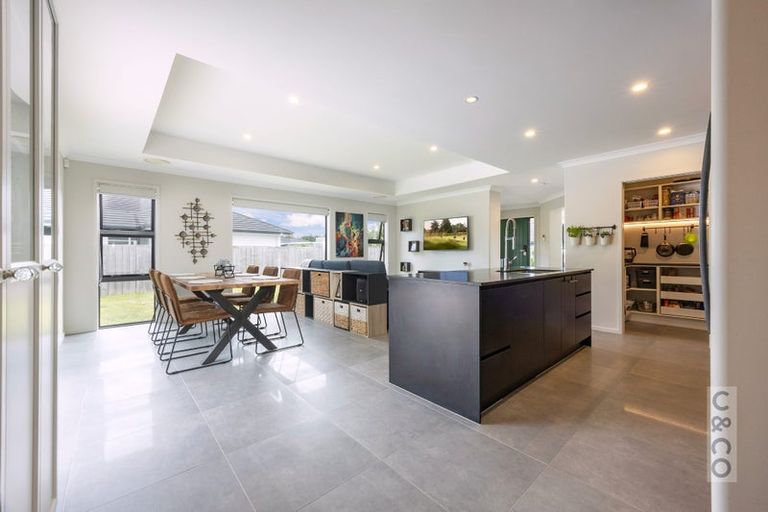 Photo of property in 28 Leebank Crescent, Riverhead, 0820