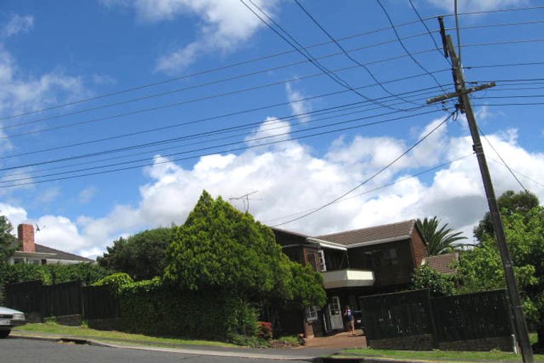 Photo of property in 12 Seaview Road, Milford, Auckland, 0620