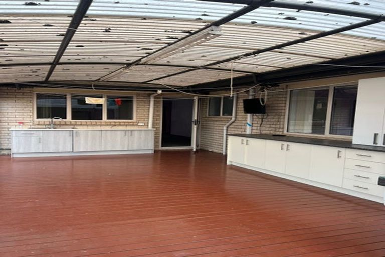 Photo of property in 99 Russell Road, Manurewa, Auckland, 2102