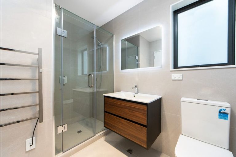 Photo of property in 15 Whiteywood Street, Westgate, 0814