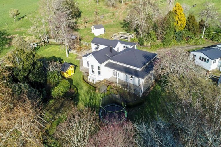 Photo of property in 295 Skinner Road, Bird Road, Stratford, 4393