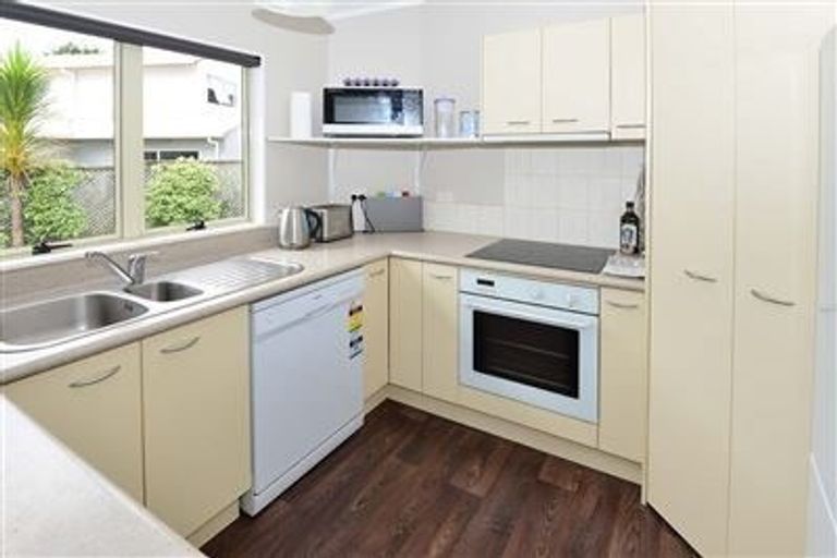 Photo of property in 3/372 Whangaparaoa Road, Stanmore Bay, Whangaparaoa, 0932