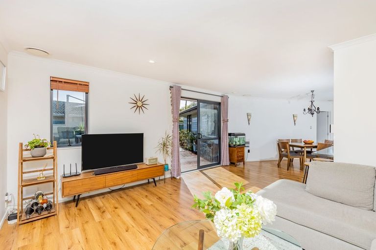 Photo of property in 2 Everton Place, Mount Wellington, Auckland, 1060