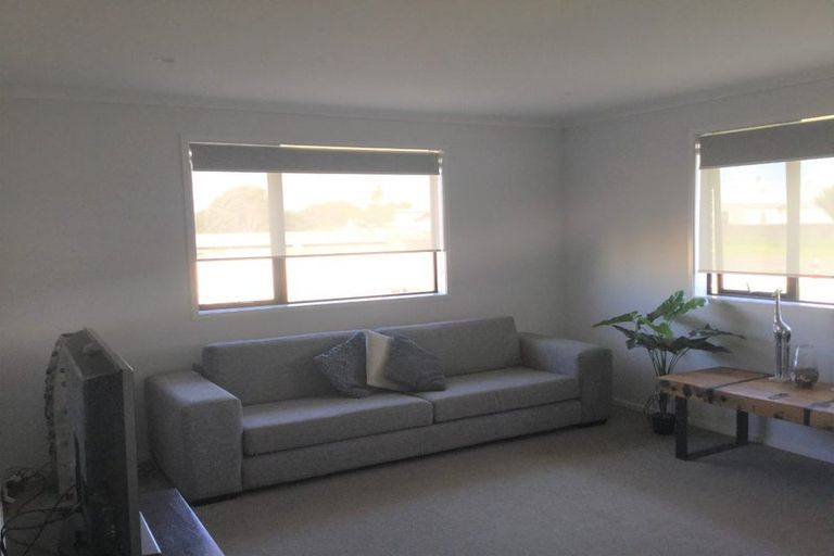 Photo of property in 15 Customhouse Street, Bell Block, New Plymouth, 4312