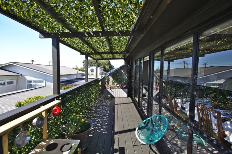 Photo of property in 5 St Michaels Avenue, Point Chevalier, Auckland, 1022
