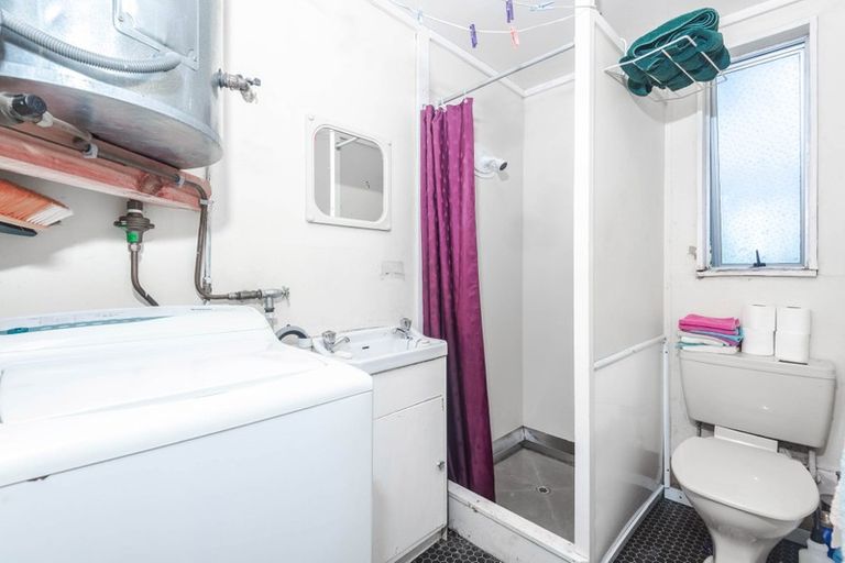 Photo of property in 292 Main Road, Tawa, Wellington, 5028