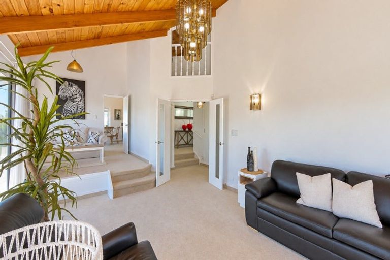 Photo of property in 400 Onemana Drive, Onemana, Whangamata, 3691