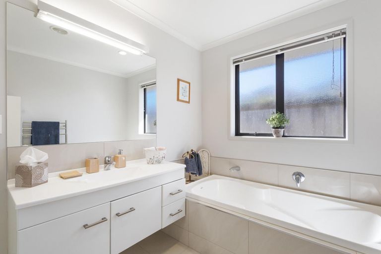 Photo of property in 12 Cotter Place, Cambridge, 3434