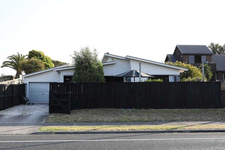 Photo of property in 742a Papamoa Beach Road, Papamoa Beach, Papamoa, 3118