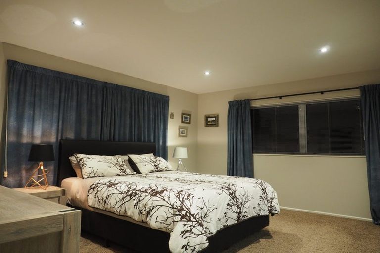 Photo of property in 8 Amner Place, Bluff Hill, Napier, 4110