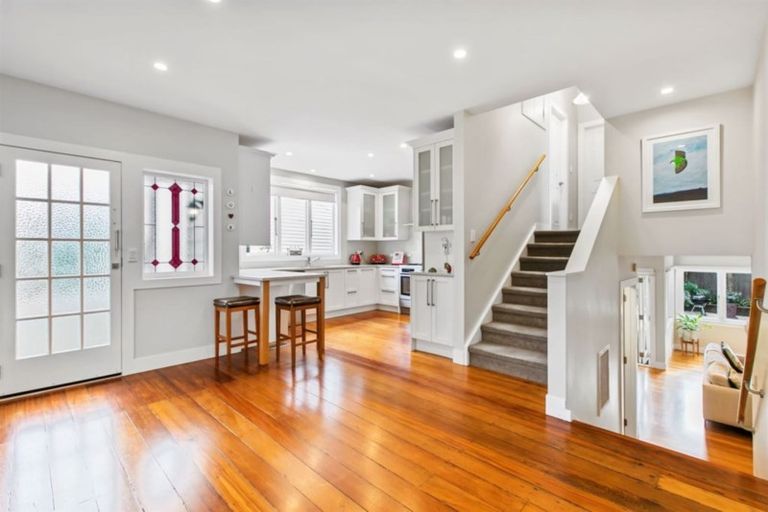 Photo of property in 73 Albert Road, Devonport, Auckland, 0624