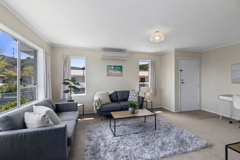 Photo of property in 24a Roband Crescent, Brown Owl, Upper Hutt, 5018
