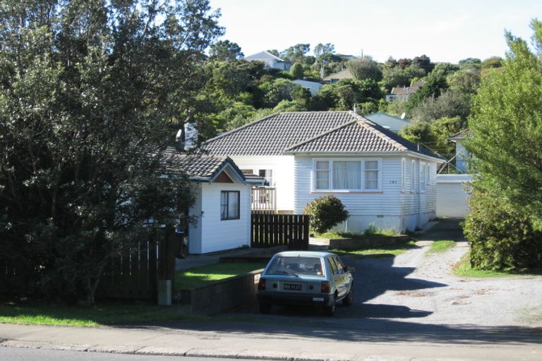 Photo of property in 2/158 Newlands Road, Newlands, Wellington, 6037