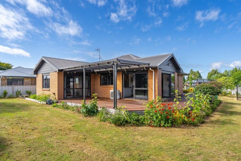 Photo of property in 10 Rexwood Estate, Carterton, 5713