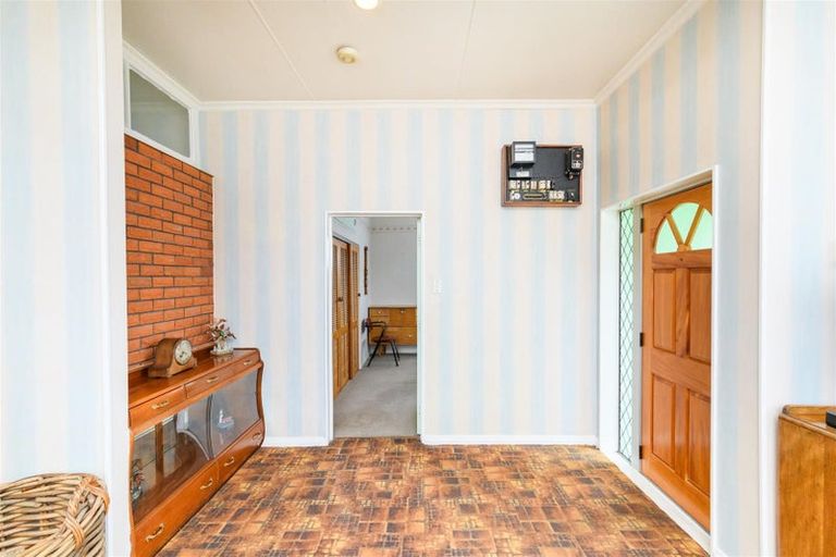 Photo of property in 201 Bridge Street, Bulls, 4818