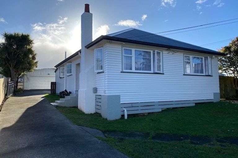 Photo of property in 14 Stanley Street, Wainuiomata, Lower Hutt, 5014