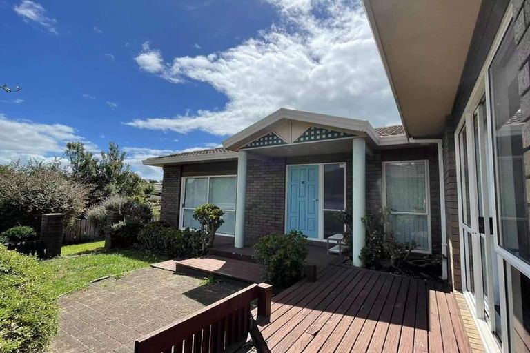 Photo of property in 2/49 Millhouse Drive, Northpark, Auckland, 2013