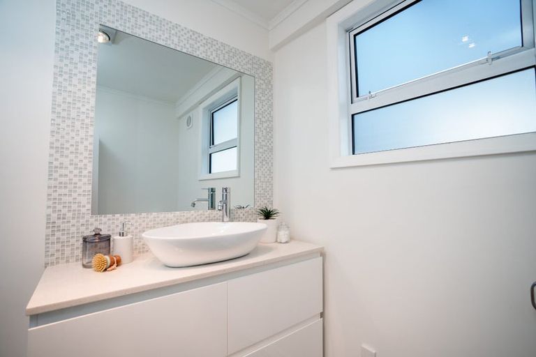 Photo of property in 77 The Parade, Paekakariki, 5034