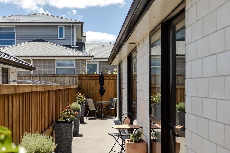 Photo of property in 68 Bert Wall Drive, Omokoroa, 3114