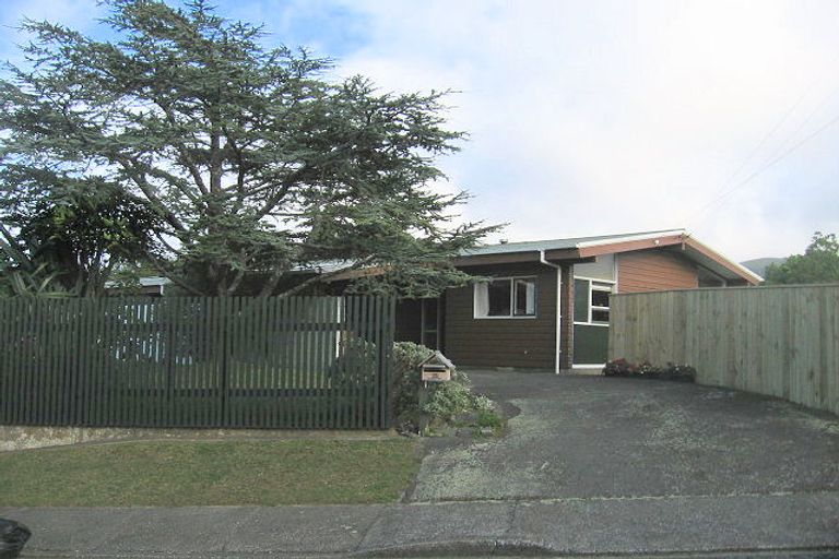 Photo of property in 12 Vista Grove, Kelson, Lower Hutt, 5010