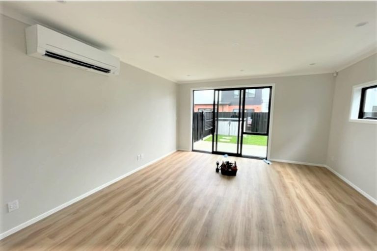 Photo of property in 6 Gloaming Lane, Wallaceville, Upper Hutt, 5018