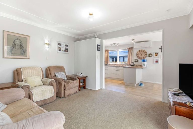 Photo of property in 74 Kennedy Drive, Levin, 5510