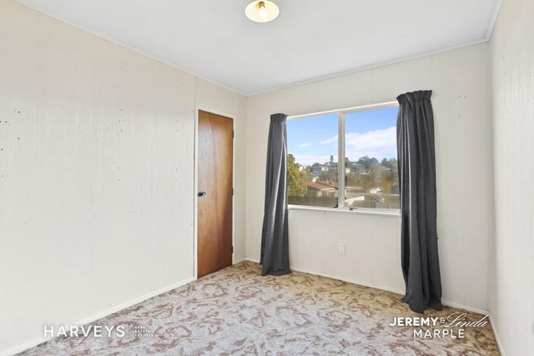 Photo of property in 2 Styca Place, Sunnyvale, Auckland, 0612