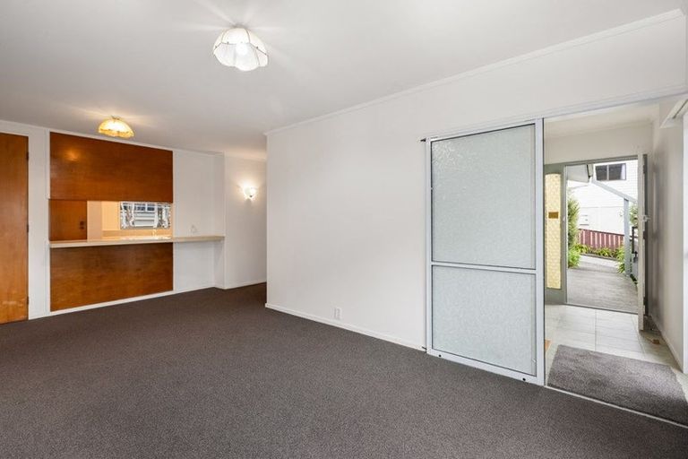 Photo of property in 14 Glen Alton Avenue, Paparangi, Wellington, 6037