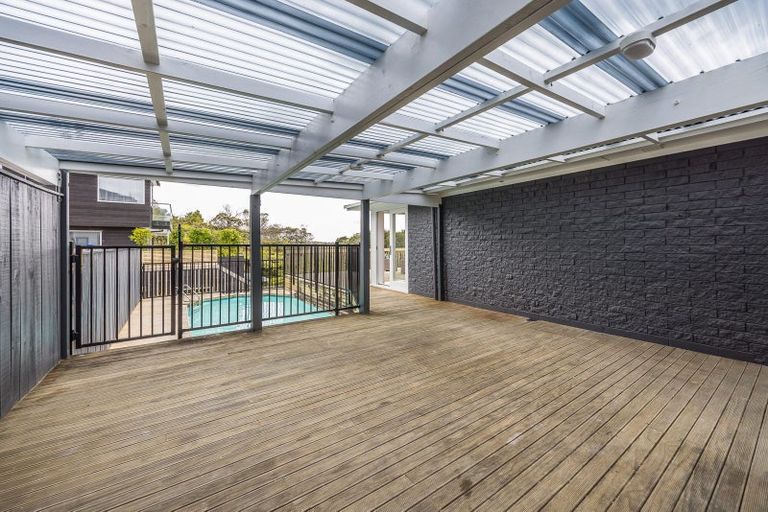 Photo of property in 2a Hoskins Avenue, Hillsborough, Auckland, 1042