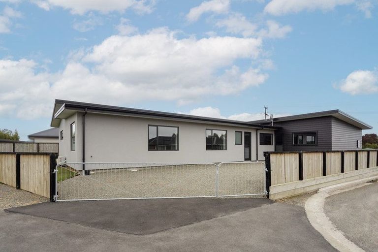 Photo of property in 88 Weston Road, Weston, Oamaru, 9401