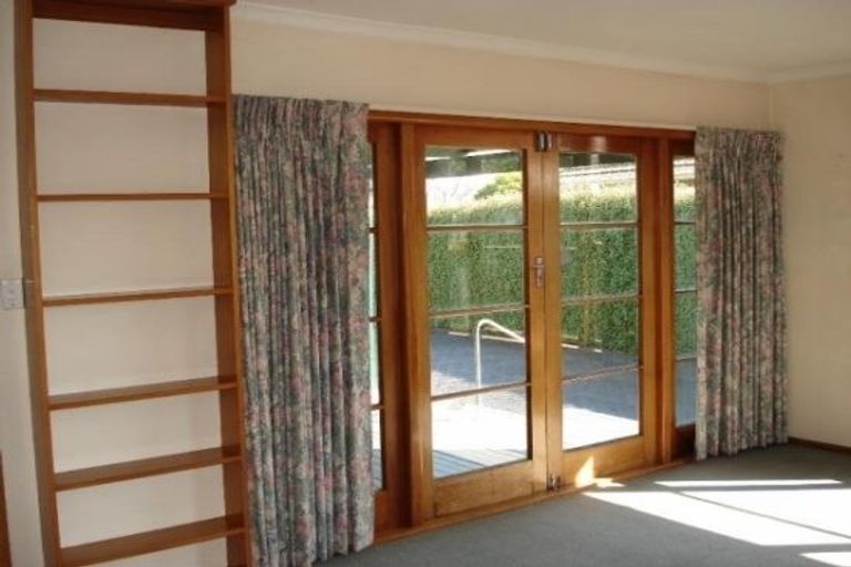 Photo of property in 32 Flower Street, Bryndwr, Christchurch, 8053